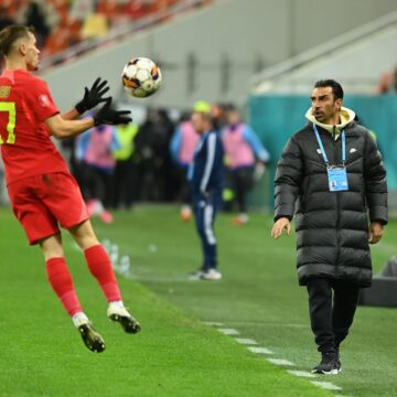 L-a-scos-Gigi-Becali-din-echipa-la-pauza.-Cum-explica-Elias-Charalambous.jpg L-a scos Gigi Becali din echipă la pauză? Cum explică Elias Charalambous