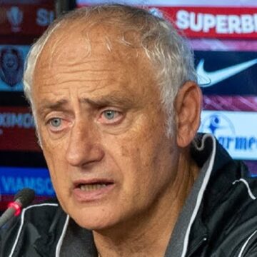 andrea-mandorlini-cfr-cluj-exclus-atacant-jefte-betancor.jpg Andrea Mandorlini, reacție grosolană împotriva jurnalistului TV la interviul de după Sepsi