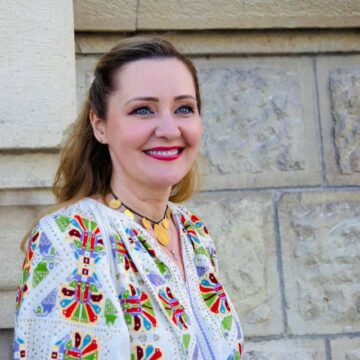elena-lasconi-casatoriti-pe-nevazute-2.jpg Elena Lasconi, Mesaj Către Colegii Din USR Argeș: „Vă Rog Să Luați Act De Demisia Mea! Nu Mă Mai Interesează! Mie îmi E Scârbă!”