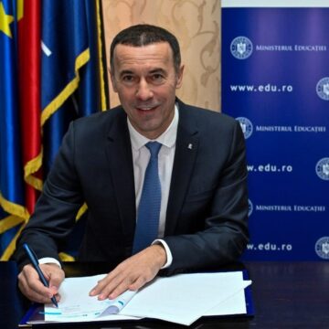 i-dum.jpg Un Fost Deputat PNL îl Atacă Pe Iulian Dumitrescu: „Și-a Condiţionat Demisia De Aducerea La șefia PNL Prahova A Unui Senator Venit Din PSD”