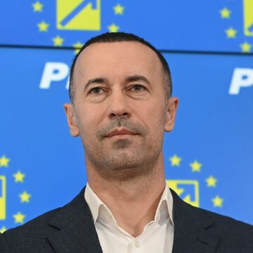 iulian-dumitrescu-hepta6366432-scaled.jpg PNL Amână înlocuirea Lui Iulian Dumitrescu în Funcția De Prim-vicepreşedinte. Liberalul A Demisionat După Acuzațiile DNA