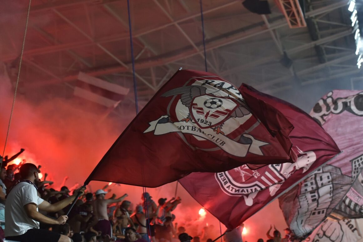Pirotehnia, fenomenul ultras care a divizat lumea fotbalistică