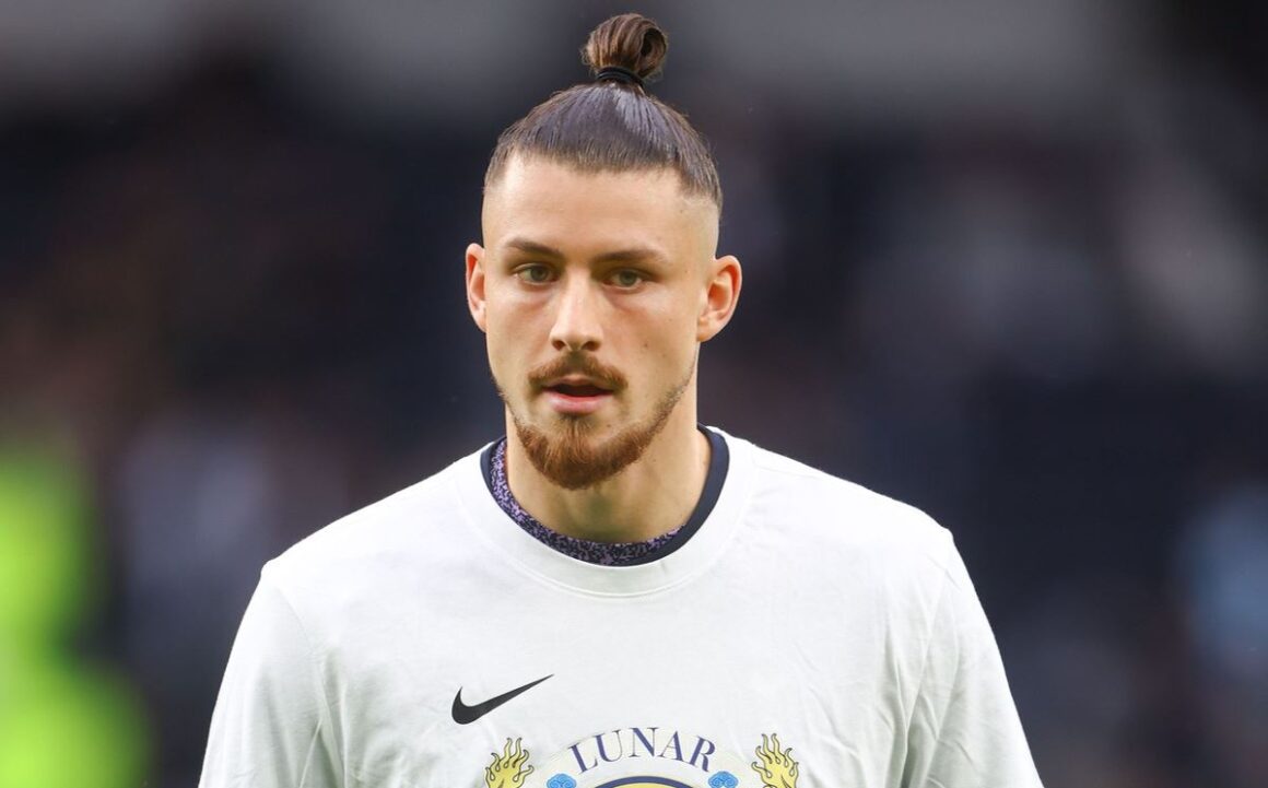 Prima reacție a lui Radu Drăgușin, după ce a jucat în Aston Villa