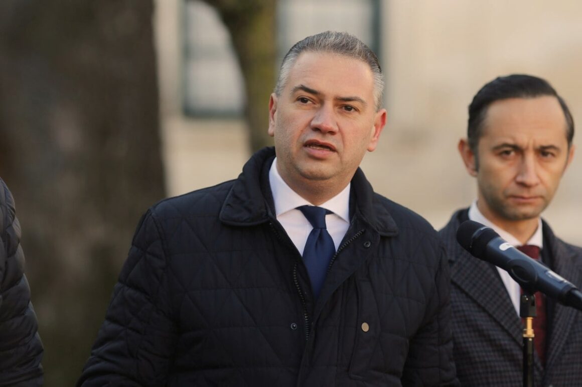 hepta6161726.jpg Ben-Oni Ardelean Revine în PNL La 5 Luni După Demisia Din Partidul Condus De Ciucă