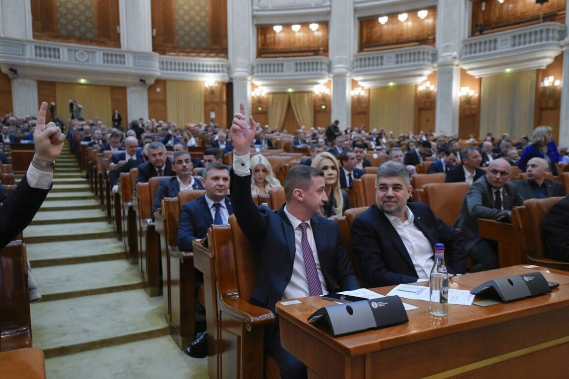 hepta7060496.jpg CNSAS, Transformat Prin Procedură-fulger în Loc De Sinecuri Politice. Oamenii Fără Nicio Legătură Cu Domeniul, Avizați Pentru Conducerea Instituției