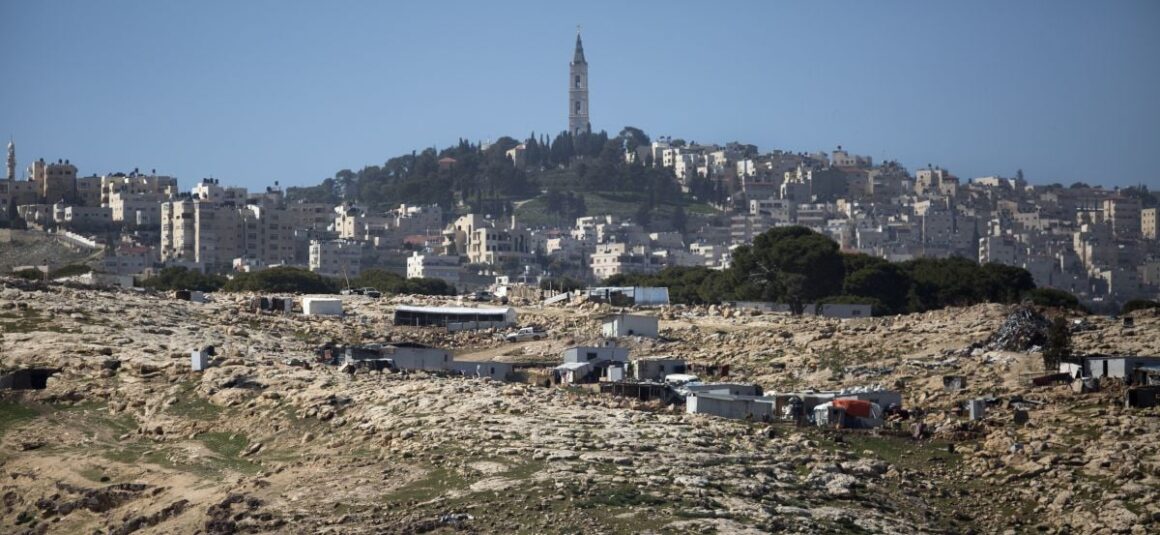 ierusalim-cisiordania-epa.jpg Israelul Anunţă Că A Confiscat 800 De Hectare De Teren în Cisiordania Ocupată. Ce Se Va Construi în Acele Așezări