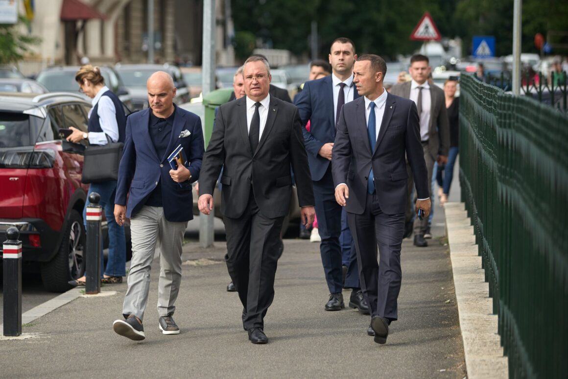 Ciolacu Anunță Că PSD Nu îl Susține Pe Iulian Dumitrescu, Cercetat Pentru Corupție, La șefia CJ Prahova. Ciucă Evită Un Răspuns Direct