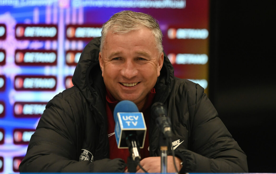 Dan-Petrescu-coplesit-emotional-de-atmosfera-fabuloasa-pe-care-fanii-ros-albastrilor-au-facut-o-la-FCSB-CFR-Cluj-0-1-Mesajul-pe-care-il-are-pentru-Gigi-Becali.jpg Dan Petrescu, copleșit emoțional de atmosfera fabuloasă pe care fanii roș-albaștrilor au făcut-o la FCSB