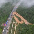 Cel Puțin 48 De Persoane Au Murit în China După Ce O Porțiune De Autostradă S-a Prăbușit în Sudul țării
