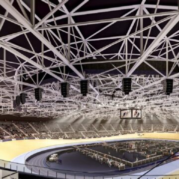 A-fost-demarata-constructia-arenei-din-Craiova.-Pleiada-de-glorii-la-semnarea-contractului-pentru-complexul-sportiv-de-pe-locul-fostului-stadion-Tineretului1-1.jpg A fost demarată construcţia arenei din Craiova care „va devia de la Cluj marile competiţii sportive”