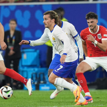 Antoine-Griezmann-reactie-critica-la-adresa-lui-si-a-colegilor-sai-dupa-derby-ul-Olanda-Franta-0-0-de-la-EURO.jpg Antoine Griezmann, reacție critică la adresa lui şi a colegilor săi, după derby-ul Franța