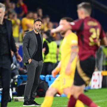 Era-ca-si-dat-afara-daca-nu-batea-iar-acum-ii-umileste-pe-tricolori-dupa-Romania-Belgia-0-2-Cat-tupeu-are-selectionerul-belgian-dupa-meciul-care-il-putea-lasa-fara-job.jpg Era ca și dat afară dacă nu bătea, iar acum îi umilește pe tricolori, după România