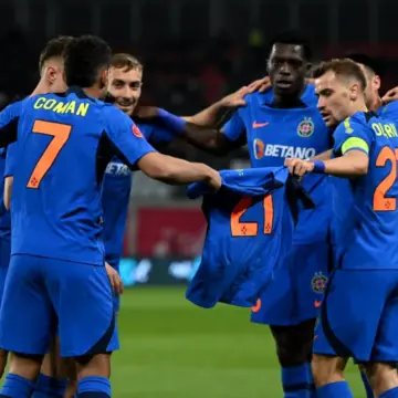 FCSB-nu-se-joaca-si-ataca-tot-cu-transferurile-de-Liga-Campionilor-Inlocuitorii-lui-Florinel-Coman-si-Tavi-Popescu-titulari-in-echipa-lui-Gigi-Becali-din-amicalul-cu-Almere-City.webp.webp FCSB nu se joacă și atacă tot cu transferurile de Liga Campionilor! Înlocuitorii lui Florinel Coman și Tavi Popescu, titulari în echipa lui Gigi Becali din amicalul cu Almere City