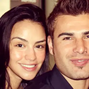 Imagini-unice-cu-Adrian-Mutu-si-fata-lui-cea-mare-„Briliantul-asa-cum-nu-a-mai-fost-vazut-vreodata.webp.webp Imagini unice cu Adrian Mutu şi fata lui cea mare! „Briliantul”, aşa cum nu a mai fost văzut vreodată