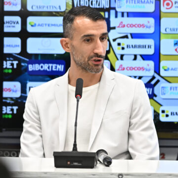 Mehmet-Topal-munca-asidua-de-la-numirea-pe-banca-tehnica-la-Petrolul-scaled.jpg „De o săptămână nu dormim, ca să ajungem la nivelul pe care ni l-am propus”
