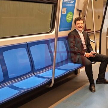 Nicusor Dan Merge Cu Metroul – VIDEO