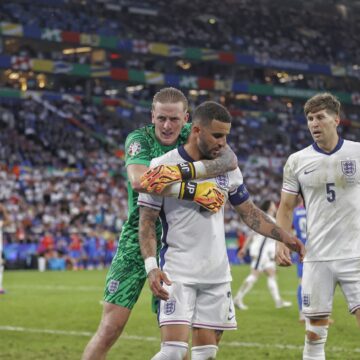 „Spuneti-mi-va-rog-ca-e-Photoshop.-Cea-mai-mare-gafa-defensiva-din-optimile-EURO-in-Anglia-Slovacia-2-1-din-partea-unei-vedete-de-la-Manchester-City.jpg „Spuneți-mi, vă rog, că e Photoshop!”. Cea mai mare gafă defensivă din optimile EURO în Anglia
