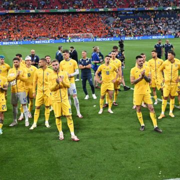Notele-rusinii-pe-care-le-au-primit-fotbalistii-romani-scaled.jpg Notele ruşinii pe care le-au primit fotbaliştii români în L’Equipe! Francezii au făcut prăpăd şi i-au lăsat corigenți pe toți mai puțin pe el, după România – Olanda 0-3