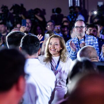 Congresul USR, în Umbra „decarului” Lasconi. Uniunea Ajunge La Răscruce: Activism Pentru Un Partid De Buzunar Sau Transformarea Pentru Ocuparea Dreptei. Ce Nu S-a Văzut La TV | Reportaj