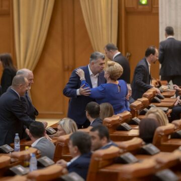 Deputații Au Votat Modificarea Legii Privind împușcarea Urșilor, După Tragedia Din Bucegi. Legea Merge La Promulgare