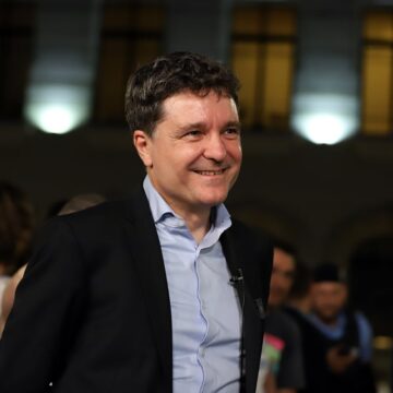 Sondaj INSCOP: Diana Șoșoacă, Pe Primul Loc în Clasamentul Neîncrederii și Notorietății. Mircea Geoană, Marcel Ciolacu și Nicușor Dan Conduc în Topul încrederii