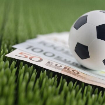 Bomba-pe-final-de-mercato-Tocmai-a-fost-facut-cel-mai-scump-transfer-al-verii.-Jucatorul-va-incasa-un-salariu-obscen.jpg Bombă pe final de mercato! Tocmai a fost făcut cel mai scump transfer al verii. Jucătorul va încasa un salariu obscen