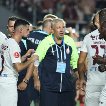 CFR-Cluj-Unirea-Slobozia-Live-Video-Online-de-la-ora-22.00-in-etapa-a-5-a-din-Superliga.-Dan-Petrescu-baga-rezervele-cu-gandul-la-returul-din-Conference-League-Echipele-probabile.jpg CFR Cluj – Unirea Slobozia Live Video Online de la ora 22.00, în etapa a 5-a din Superligă. Dan Petrescu bagă rezervele cu gândul la returul din Conference League! Echipele probabile