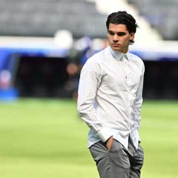 Gigi-Becali-a-facut-oferta-pentru-transferul-lui-Ianis-Hagi-la-FCSB.-Clauza-istorica-pe-care-i-a-pus-o-in-contract-Gica-Hagi-va-decide-cand-va-fi-schimbat-1.jpg Gică Hagi va decide când va fi schimbat!