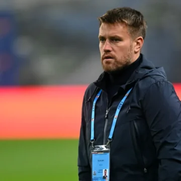 Mihai-Pintilii-i-a-cerut-transferul-lui-Gigi-Becali.-Mesaj-trimis-la-Palat-„Pe-el-il-vreau.webp.webp Mihai Pintilii i-a cerut transferul lui Gigi Becali. Mesaj trimis la Palat: „Pe el îl vreau”