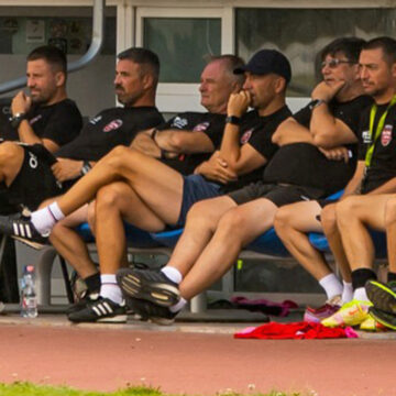 Doi antrenori cu licența PRO vor conduce Gloria Bistrița Năsăud