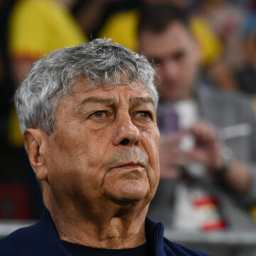 Aceasta-ar-putea-fi-cea-mai-mare-surpriza-a-lui-Mircea-Lucescu-pentru-nationala-Romaniei.-Atacantul-de-23-de-ani-nascut-in-Austria-are-un-sezon-fabulos-in-Slovenia-scaled.jpg Aceasta ar putea fi cea mai mare surpriză a lui Mircea Lucescu pentru naționala României. Atacantul de 23 de ani, născut în Austria, are un sezon fabulos în Slovenia, cu 8 goluri în 12 meciuri, și vrea să joace pentru tricolori