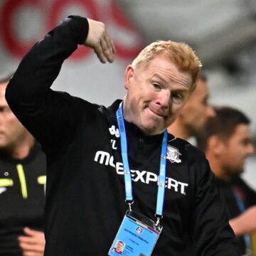 Ce-echipa-ar-putea-prelua-Neil-Lennon.-Cat-de-jos-a-ajuns-cota-antrenorului-nord-irlandez-dupa-esecul-de-la-Rapid-Bucuresti.jpg Ce echipă ar putea prelua Neil Lennon. Cât de jos a ajuns cota antrenorului nord-irlandez, după eșecul de la Rapid București