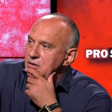 Dan-Petrescu-l-a-facut-praf-public-iar-acum-a-venit-randul-lui-Florin-Prunea.webp.webp Dan Petrescu l-a făcut praf public, iar acum a venit rândul lui Florin Prunea