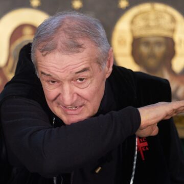Fotbalistul-de-5.000.000-de-euro-care-i-a-adus-o-calificarea-in-Europa-League-e-trecut-pe-banca-de-rezerve-de-Gigi-Becali-Discurs-incredibil-al-patronului-FCSB-fata.jpg „Dacă vine atacantul, nu mai e titular sigur”
