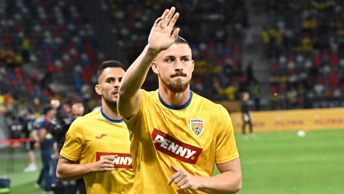 Radu-Dragusin-a-dezvaluit-marea-greseala-a-echipei-lui-Mircea-Lucescu-in-Romania-Lituania-3-1.-A-recunoscut-eroarea.jpg Radu Drăguşin a dezvăluit marea greşeală a echipei lui Mircea Lucescu, în România