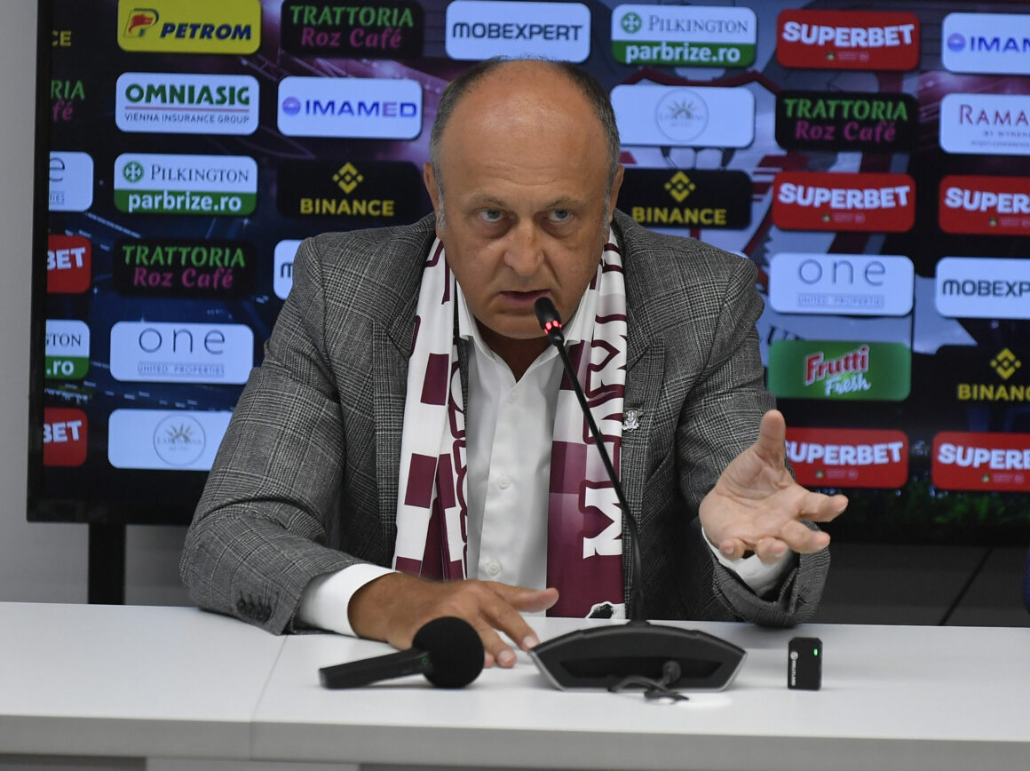 Se-complica-transferul-atacantului-de-6.500.000-de-euro-la-Rapid-Bucuresti.-Ce-club-incearca-sa-ii-faca-lui-Dan-Sucu-la-fel-cum-i-a-facut-Gigi-Becali-cu-Daniel-Birligea.jpg Se complică transferul atacantului de 6.500.000 de euro la Rapid București. Ce club încearcă să îi facă lui Dan Șucu la fel cum i-a făcut Gigi Becali cu Daniel Bîrligea
