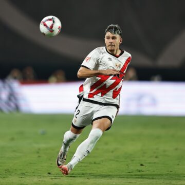 Spaniolii-de-la-Marca-sunt-la-picioarele-lui-Andrei-Ratiu-dupa-meciul-de-vis-facut-de-roman-in-fata-lui-Atletico-Madrid-in-care-a-pasat-decisiv.jpg „Este unul dintre pilonii echipei!”