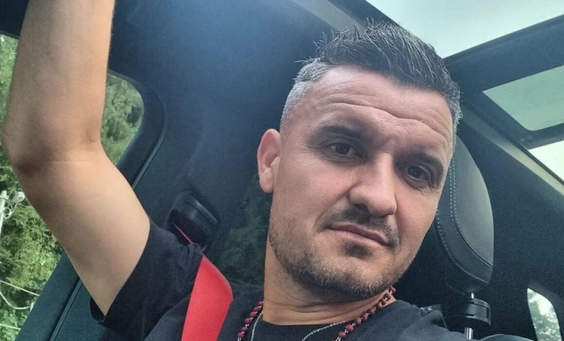 „Ai-trecut-pe-la-Palat.-Constantin-Budescu-a-publicat-o-imagine-si-a-starnit-imediat-numeroase-reactii.jpg „Ai trecut pe la Palat?”. Constantin Budescu a publicat o imagine și a stârnit imediat numeroase reacții