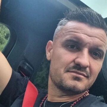 „Ai-trecut-pe-la-Palat.-Constantin-Budescu-a-publicat-o-imagine-si-a-starnit-imediat-numeroase-reactii.jpg „Ai trecut pe la Palat?”. Constantin Budescu a publicat o imagine și a stârnit imediat numeroase reacții
