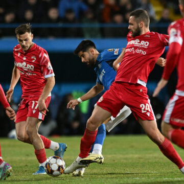 Farul Constanța – Dinamo București Live Video Online, de la ora 21:00, în etapa 12 din Superliga. Cu o victorie, „câinii” urcă pe podium. Echipele probabile