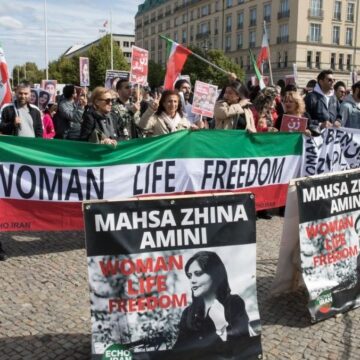 Femeile Din Iran Care Sfidează Hijabul Vor Avea Parte De Tratament La O Clinică Specializată