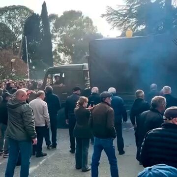 Un Deputat A Fost Ucis în Timpul Unui Schimb De Focuri în Parlamentul Din Abhazia