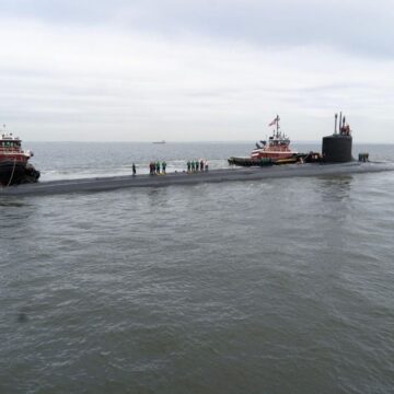 Un Submarin Atomic American Lung De 115 Metri S-a Prins în Plasele Unui Pescar De Halibut Din Norvegia