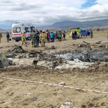 Șase Persoane Au Murit După Ce Două Elicoptere Militare Din Turcia S-au Ciocnit în Aer