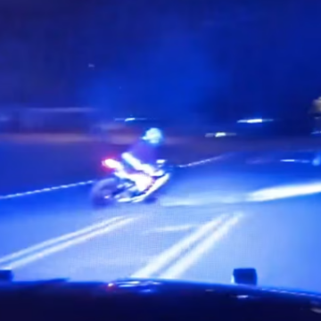 Motociclistul îmbrăcat în Moș Crăciun Scapă De Poliție Cu Viteză Maximă, în SUA: „Santa Claus Cu Reacție” | VIDEO