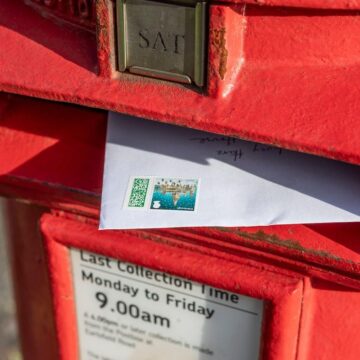 O Femeie Din Londra Primește De 76 De Ani O Scrisoare De Crăciun De La Prietena Sa Din Germania: „La Vârsta Noastră Ne Limităm Doar La Felicitări” 