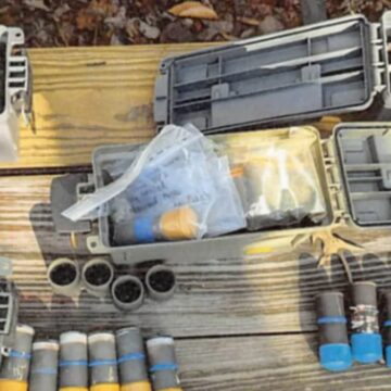 FBI A Descoperit Cel Mai Mare Depozit De Bombe Din Istoria Sa, La O Fermă Din Virginia | VIDEO