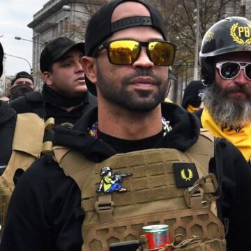 Fostul Lider Proud Boys, Condamnat La 22 De Ani De închisoare Pentru Atacul De La Capitoliu, I-a Cerut Oficial Lui Donald Trump Să-l Grațieze | VIDEO