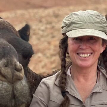 Alice Morrison, Exploratoarea Modernă Care Străbate Arabia Saudită Pe Jos: „Caut Provocări, Este O Aventură Uriașă”