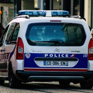 Șofer Român De TIR Care Aducea în țară Duba Surorii Lui, Prins Cu 2,4 Kg De Cocaină și 33,5 Kg De Canabis și Condamnat în Două Zile, în Franța